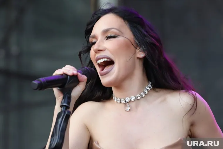 Игра в Магнитогорске начнется с песен Molly