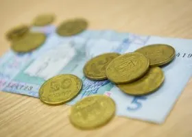 С 1 января в Херсонской области запретят расплачиваться гривной