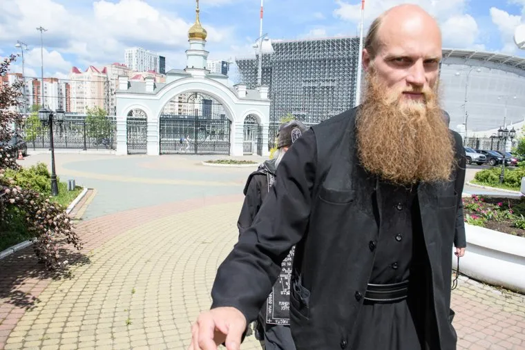 Схиигумен Сергий после заседания епархиального суда Екатеринбургской епархии. Екатеринбург