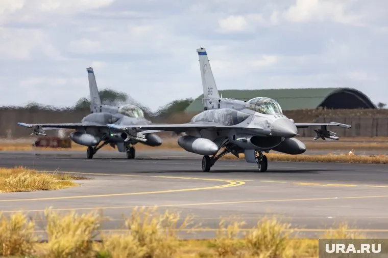 Запад больше года задерживает поставку истребителей F-16