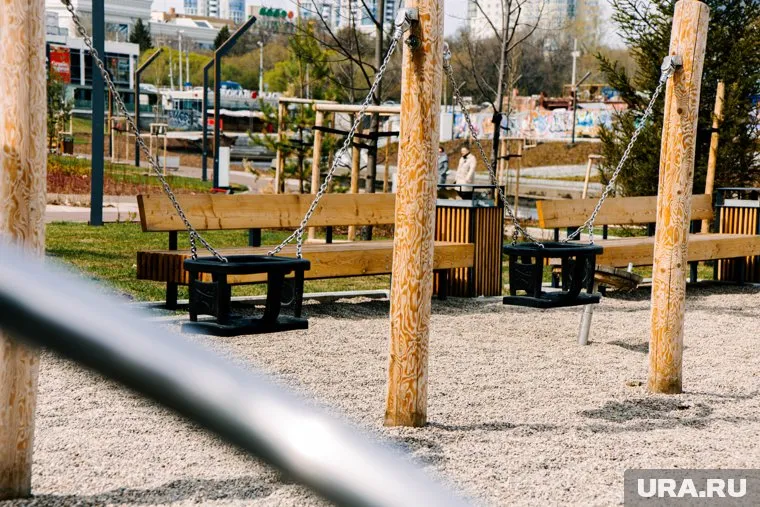 Травма произошла на детской площадке 