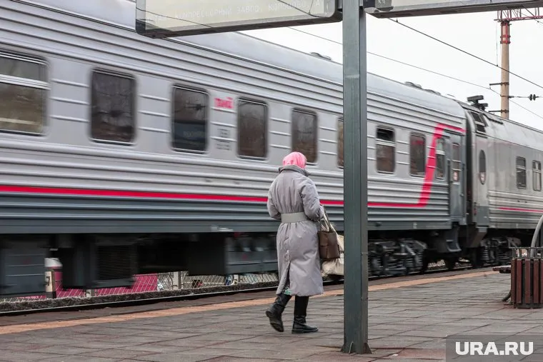 Актер попытался устроить драку в поезде