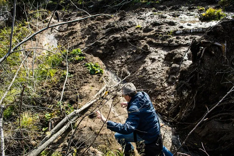 Место оползня после сентябрьского землетрясения 2018 года. Челябинская область, Катав-Ивановск
