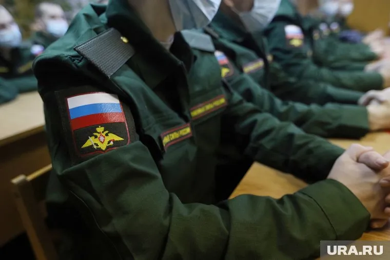 Курганцев приглашают на службу по контракту за 220 тысяч рублей