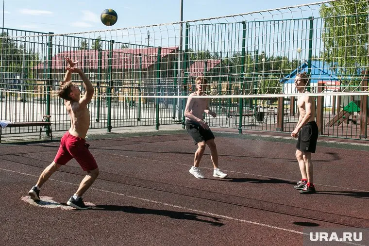 Молодежный «Факел» готовится к предстоящему сезону в Крыму (архивное фото)