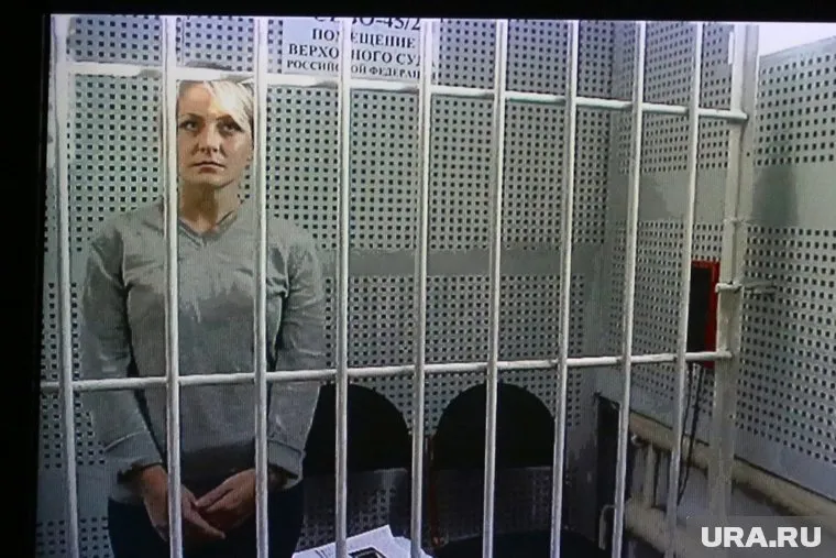 По данным "URA.RU", Евгения Чудновец выходит на свободу сегодня вечером или завтра утром. Пока из Кургана в Нижний Тагил везут документы