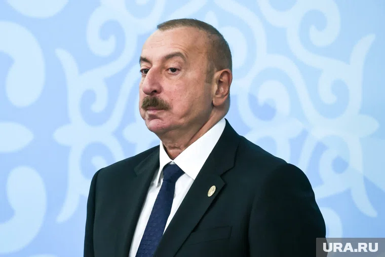 Алиев призвал обратить внимание на Каспийское море
