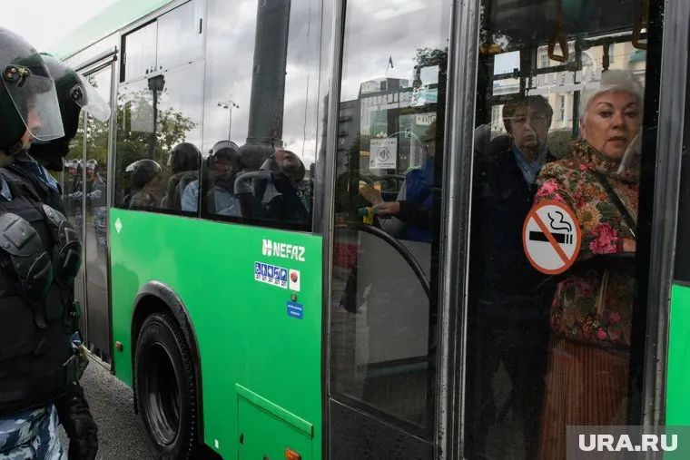 Взорвавшийся баллон наполнял воздухом приводы тормозной системы автобуса