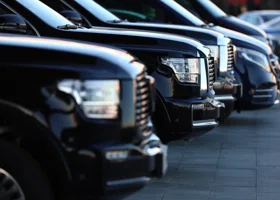 «Автопарк стремительно стареет»: что происходит на авторынке Свердловской области