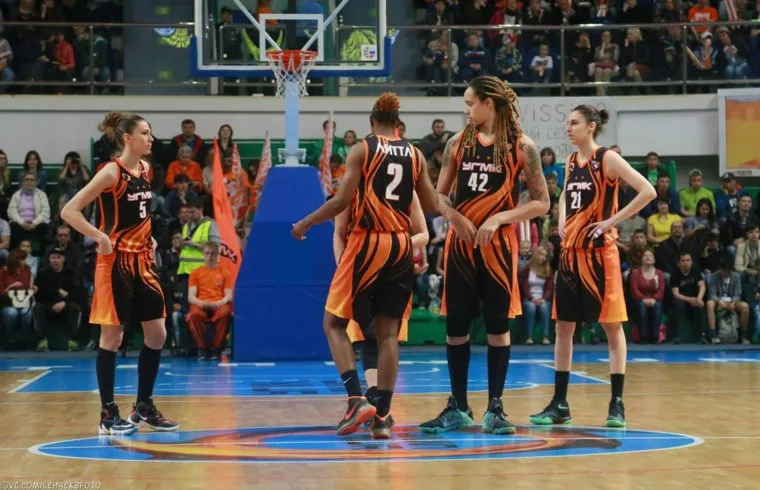 Спортивные клубы Екатеринбурга, баскетбол, угмк, баскетбольный клуб угмк, деанна нолан