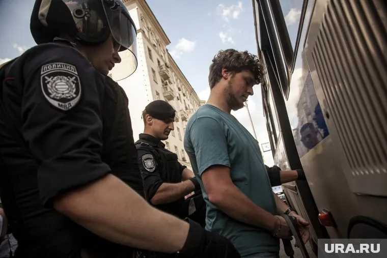 Сотрудники полиции действуют в рамках закона, утверждают специалисты