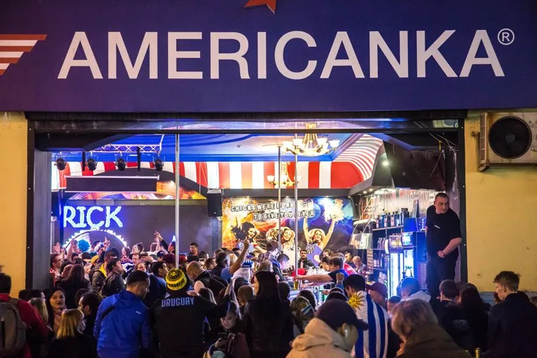 Город после матча Египет - Уругвай. Екатеринбург, бар американка, americanka