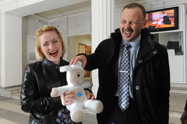 Евгения Чудновец на суде по «делу Сандакова». Челябинск, мягкая игрушка, колосовский сергей, чудновец евгения