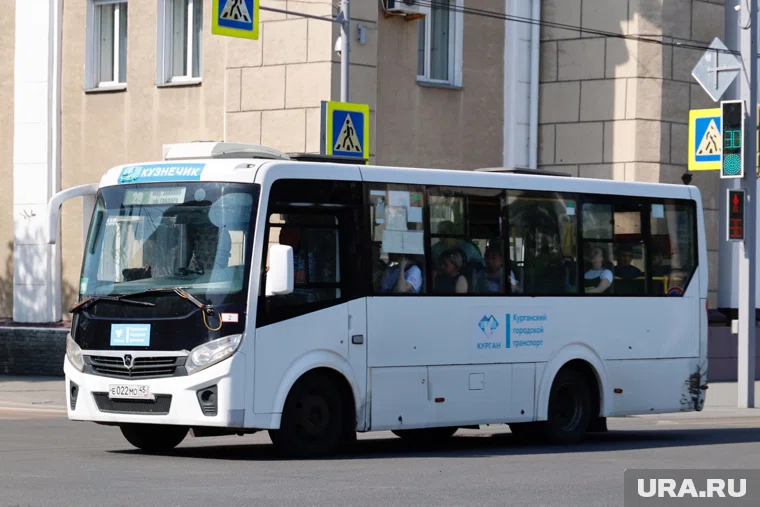 Автобусное движение возобновляется на участке улицы в Кургане