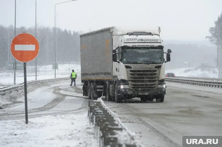 Водителей попросили воздержаться от выезда на трассу М-5