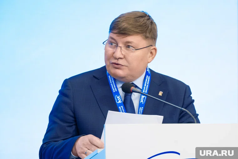 Сегодня, 24 сентября, Григорьев получил удостоверение и значок сенатора