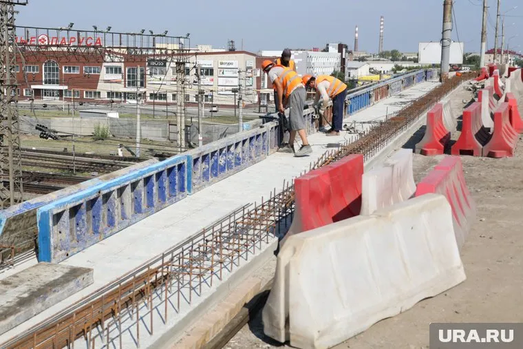 Мост планируют отремонтировать до середины октября