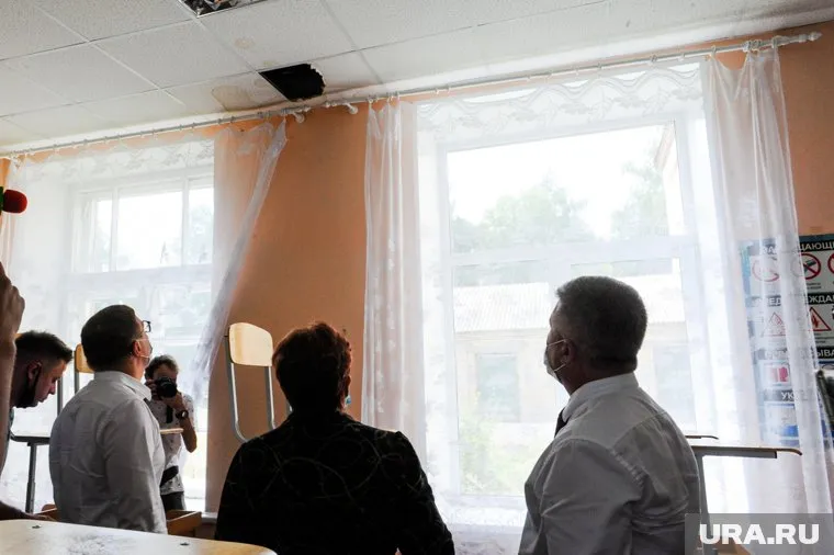 Сбор денег на ремонт класса или новые шторы — незаконен