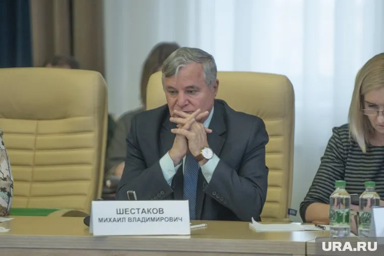 Михаил Шестаков досрочно уходит с поста