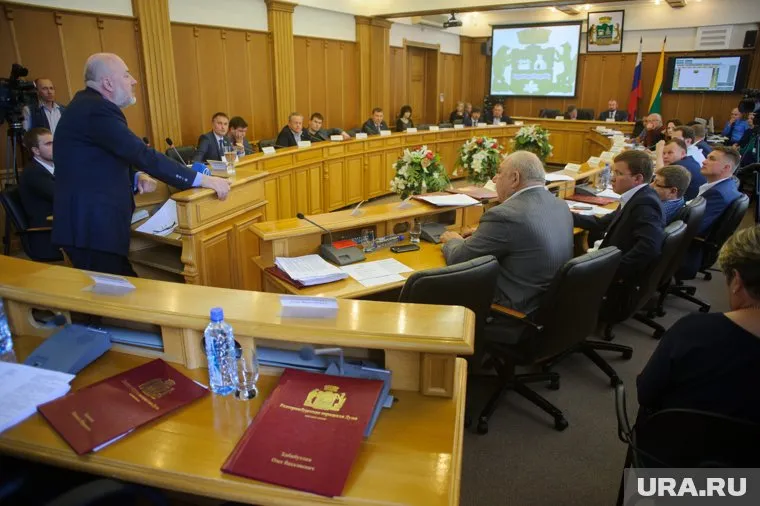 Депутаты Екатеринбурга раскритиковали отчет по патриотическому воспитанию