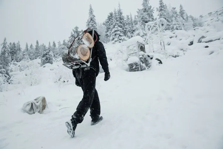 Буддистский монастырь Шедруб Линг. Качканар, подъем дров
