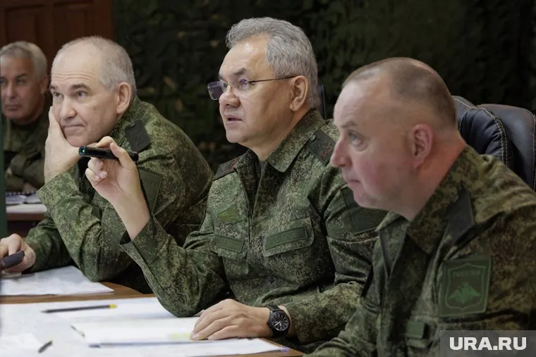 Сергей Шойгу обвинил конструктора «Уралтрансмаша» в затягивании сроков изготовления новой гаубицы