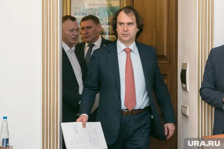 Сергей Лисовский отчитался о своей работе перед зауральскими депутатами