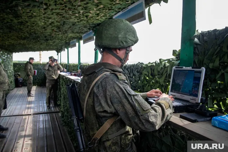 Сети нужны для маскировки инженерных сооружений и техники на фронте