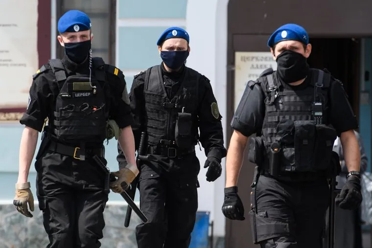 В результате взрыва погиб полицейский, сообщает Geo TV