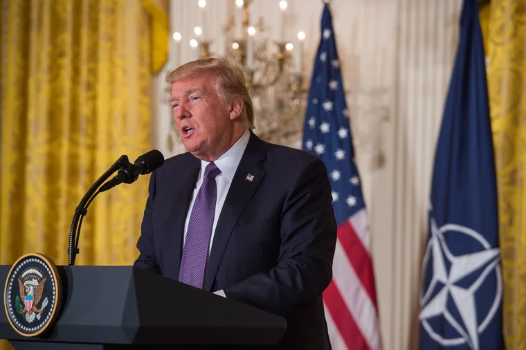 Трамп заявил, что не сможет поставлять Киеву все оружие