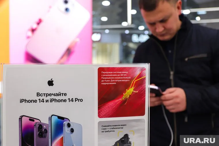 iPhone по-прежнему лидирует среди смартфонов по продажам
