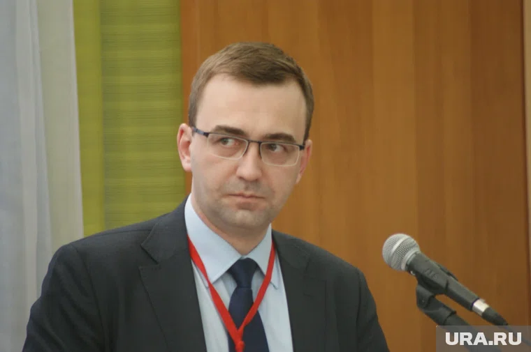 Глава Ханты-Мансийского района Кирилл Минулин написал жалобу на Ханты-Мансийского межрайонного прокурора Сергея Мингалева