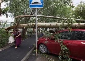 На Свердловскую область надвигается буря со шквалистым ветром