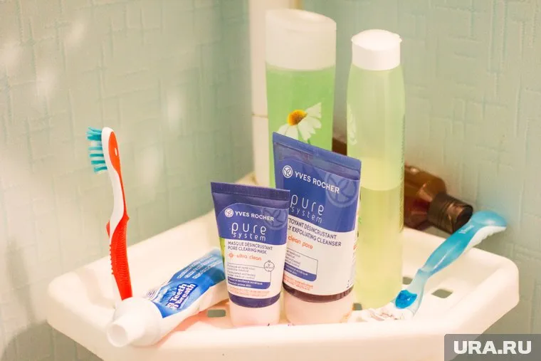 На время избавиться от коронавируса помогут зубная паста и ополаскиватель для рта