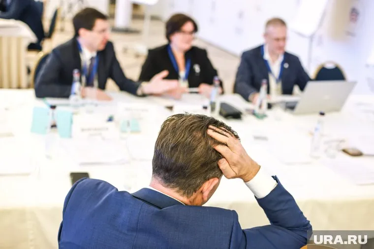 Причиной нехватки общения является расхождение в образе жизни и ценностях с другими людьми, считают бизнесмены