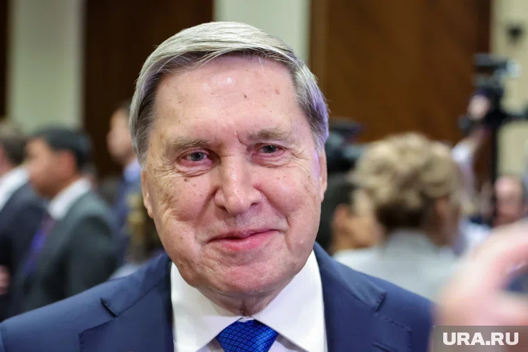 Ушаков рассказал о трехсторонних переговорах России, США, Украины