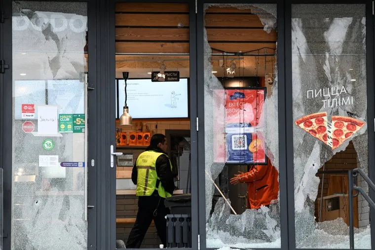 Обстановка в Алма-Ате после погромов. Алма-Ата, Казахстан