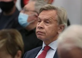 Сенатор Пушков назвал несостыковки в деле об убийстве Абэ