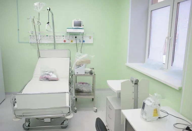 Неработающий роддом в Заречном, построенный в 2011 году