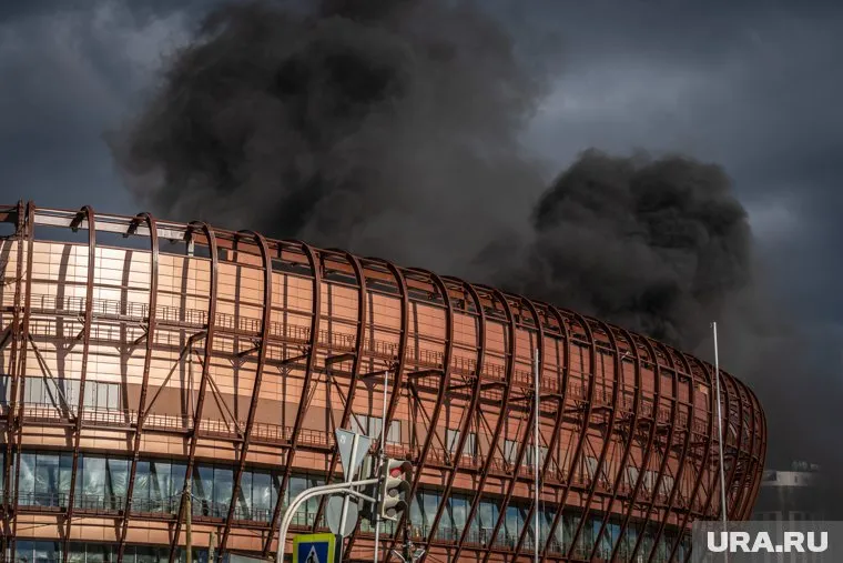 Арена загорелась днем 18 октября
