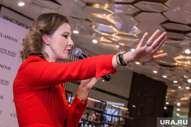 Ксения Собчак вместе с сыном и бывшим мужем находятся на отдыхе на зарубежном курорте