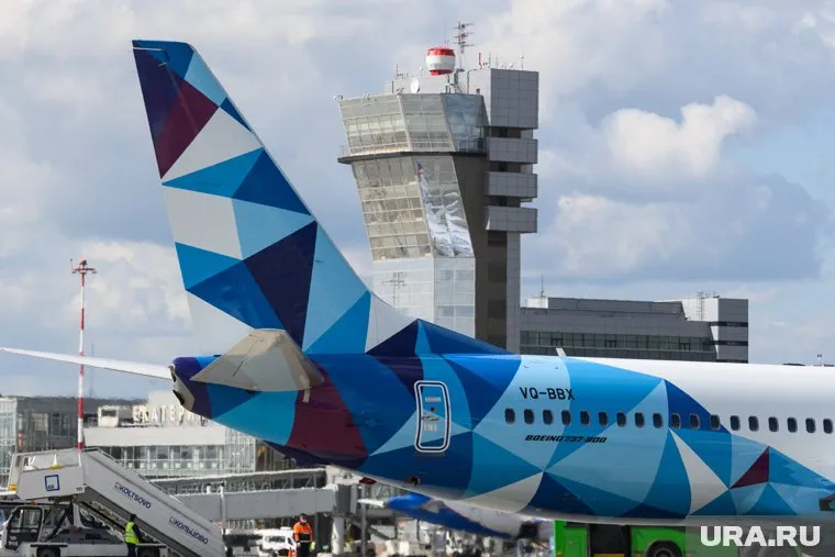 Отзыв допуска на грузовые авиаперелеты затронул две авиакомпании