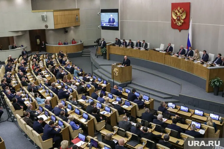 Госдума освободила Геннадия Семигина от должности