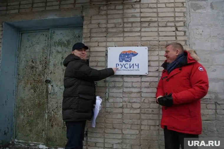 Дали старт началу реконструкции губернатор региона Вадим Шумков (слева) и представитель акционеров «Корпорации СТС» Алексей Бобров (справа)