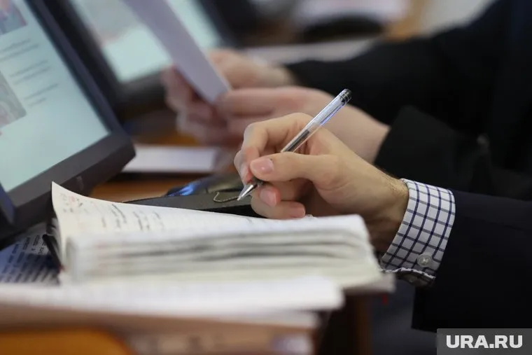 Власти ЯНАО добились контроля над депутатами ЛДПР