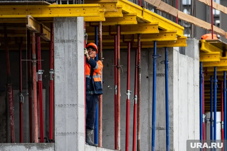 За срыв ремонта курганской школы наказали директора компании (архивное фото)