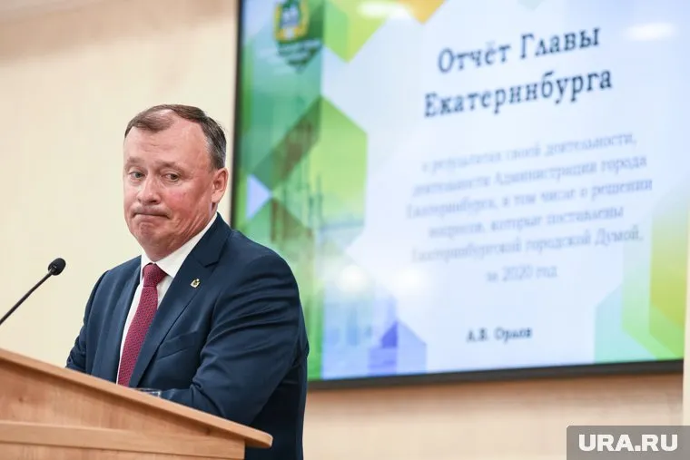 Для мэра Алексея Орлова встреча с лидерами гордумы в таком формате стала первой