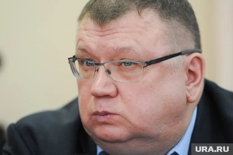 Краткосрочная задолженность Сергея Мануйлова на 320 млн рублей осталась без покупателей