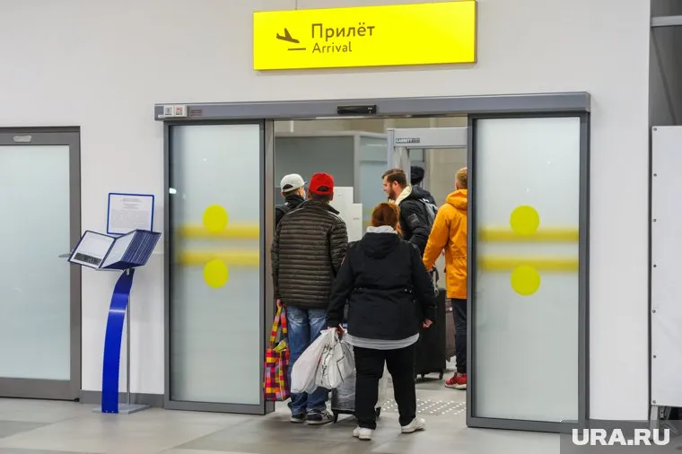 За рубежом остается 800 южноуральцев