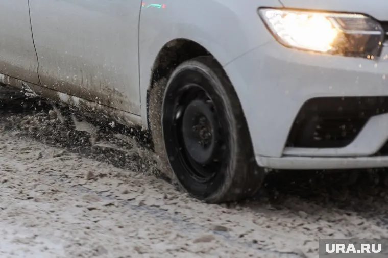 Движение на дорогах утром 21 ноября в Перми осложнено